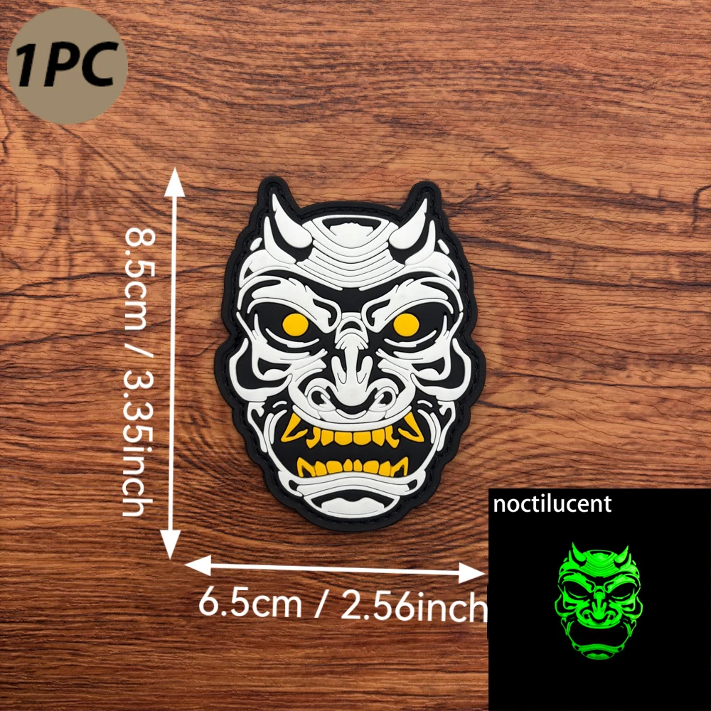 Trendy Yellow-Eyed and Yellow-Toothed Pattern 2D Flat Pvc Material Armband with Built-In Glow-In-The-Dark Effect, Comes with a Fleece-Backed Patch, Two Styles Available, 1 Piece, Waterproof and Sun-Resistant, Soft Patch on the Side of the Hiking Backpack Storage Bag