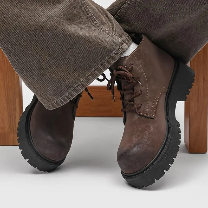 2026 New Men Work Boots High Top British Style Thick Sole Outdoor Shoes Retro Lace Up Hiking Boots Fashion Casual