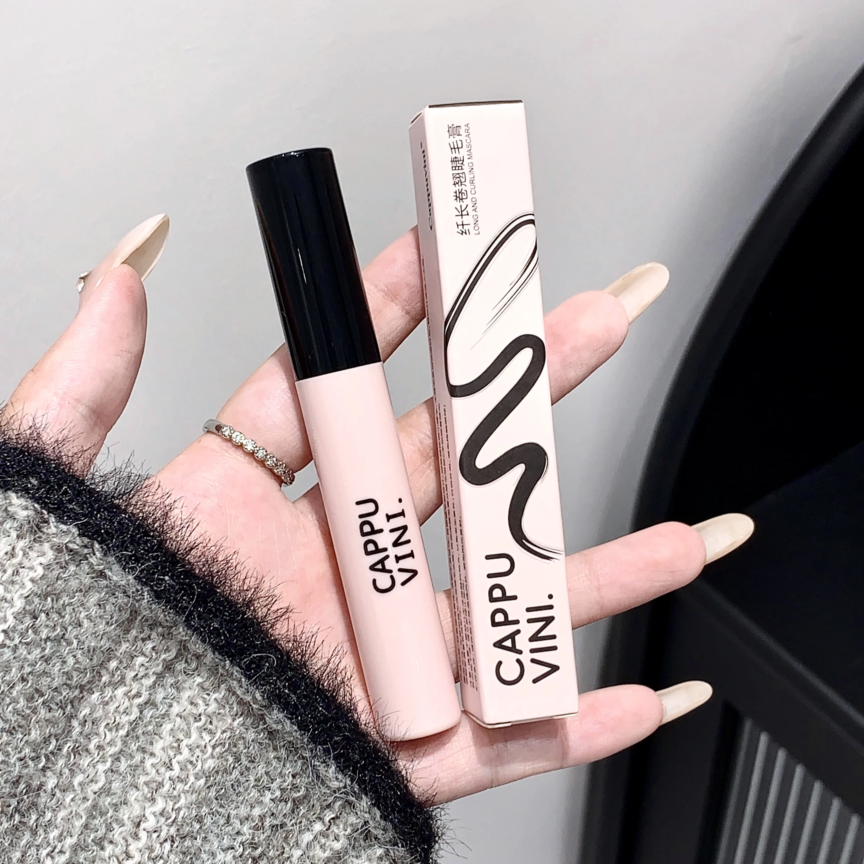 มาสคาร่าคาปูวินี่ กันน้ำและไม่เลอะ ติดทนนาน 3 มิติ ช่วยให้ขนตายาวและงอนเด้ง มีวอลลุ่ม ติดทนนาน ราคาไม่แพง