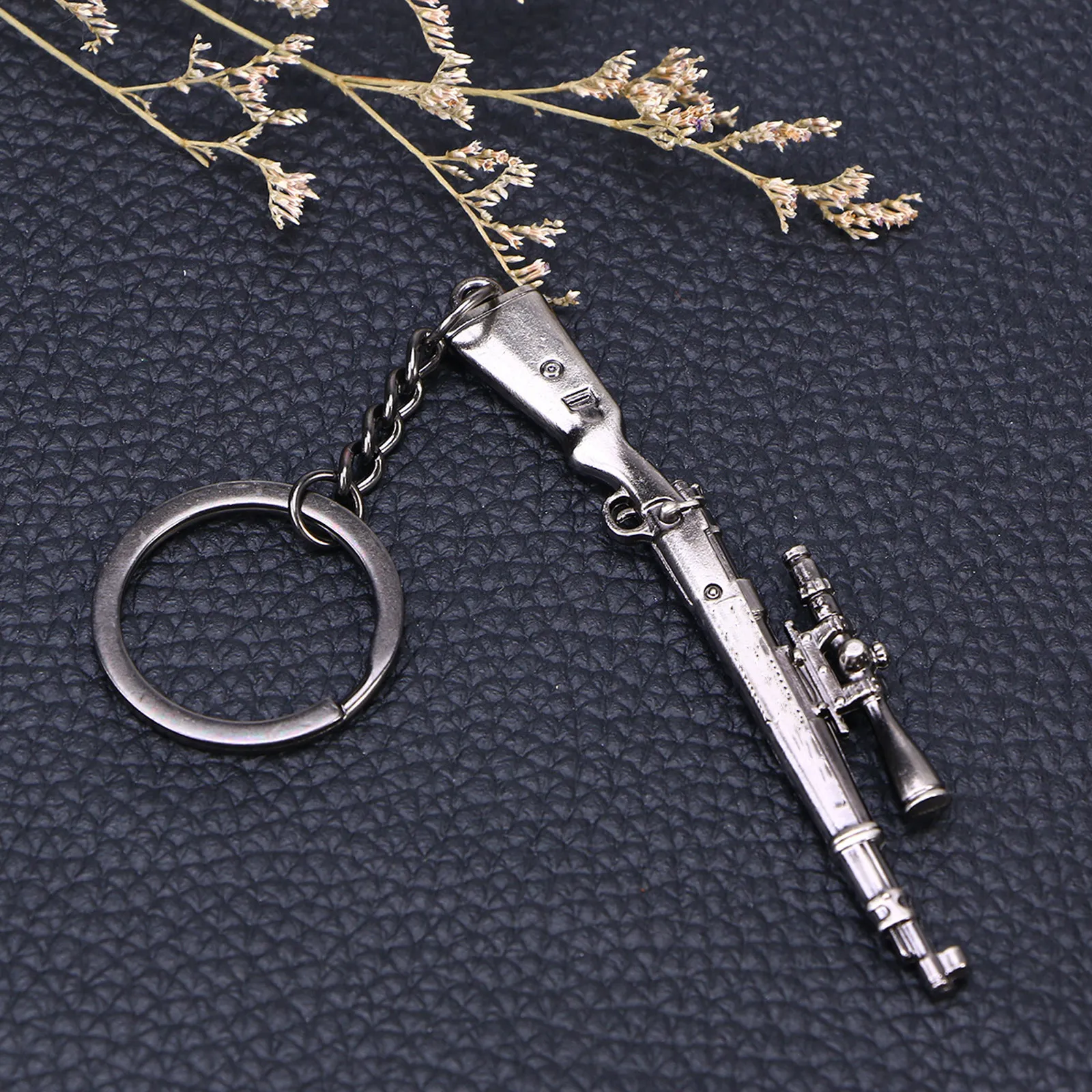 Metal Shooting Game Keychain Pendant for Car Keys Bag Phone Decoration Creative Cool Gift Accessory for Fans Collectors