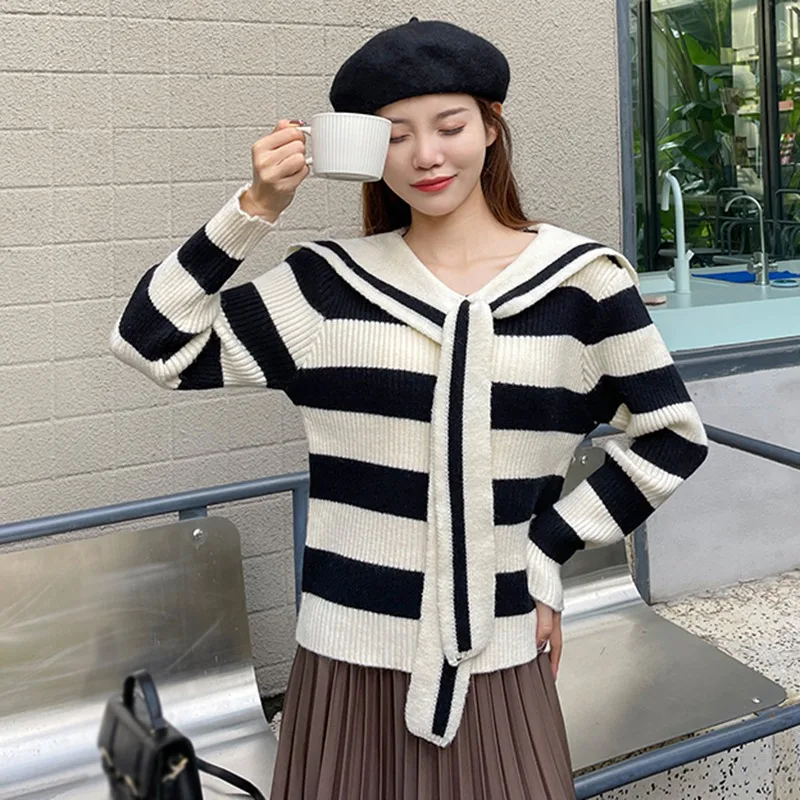 Black And White Striped Fashionable Simple Tie Tops Sweet And Casual College Style Knitted Long Sleeved Tops