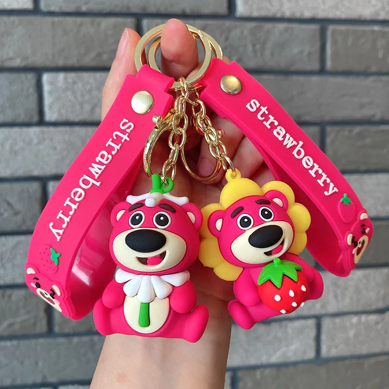 

Брелок Lotso с клубничным медведем, милая фигурка медвежонка, очаровательный брелок для пары, автомобильный брелок, украшение для сумки, очаровательная сумка, аксессуар, подарок
