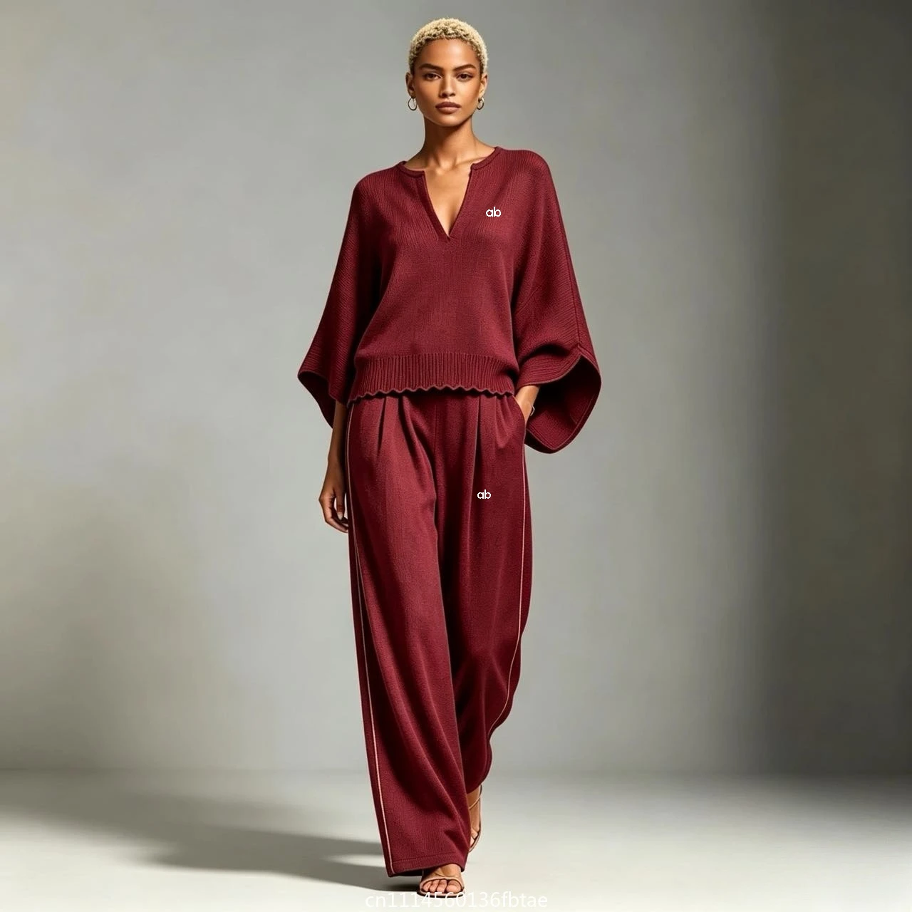 2026 Women’s Summer Casual Loose-Fitting Solid Colored Deep V Neck Batwing Sleeves Ankle-Cuffed Nine Inch Pants Leisure Outfit