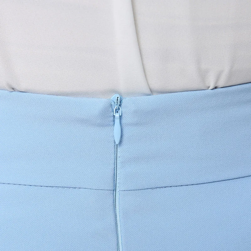 กระโปรงทรงบอดี้คอนแบบมืออาชีพ ดีไซน์เกาหลี เอวกลาง เหมาะสำหรับใส่ทำงาน ผลิตจากเส้นใยโพลีเอสเตอร์ 93.6% และเส้นใยโพลียูรีเทนยืดหยุ่น...