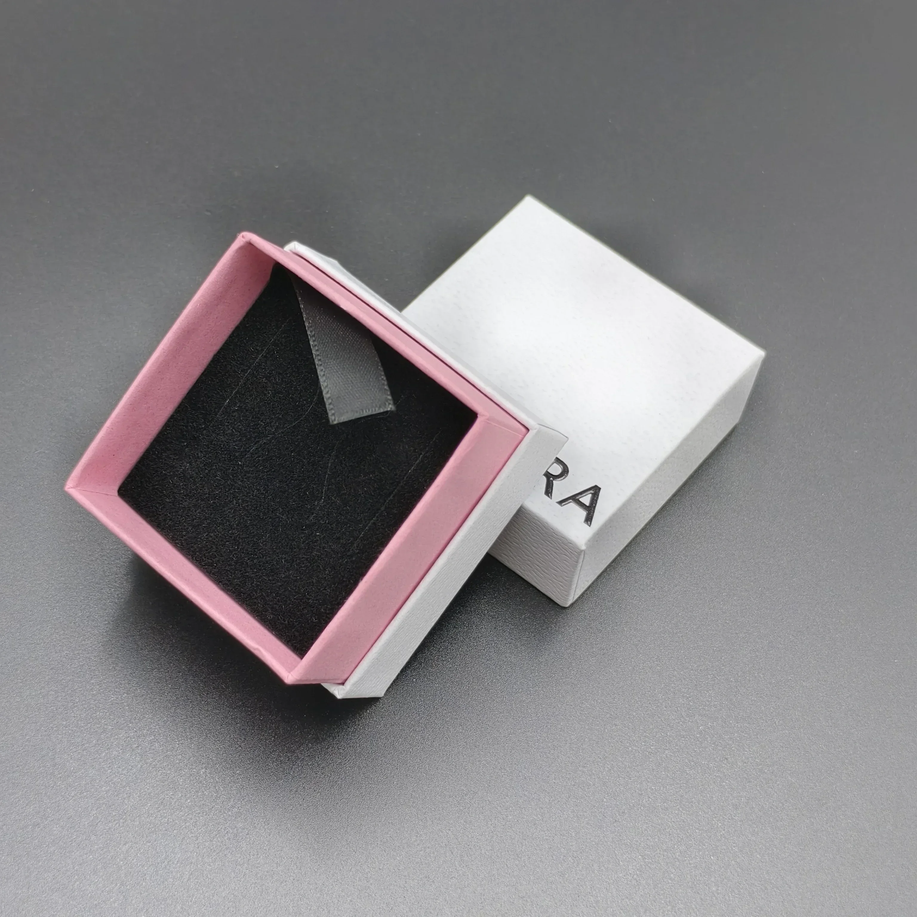 MOTO Accessories 2024 New Gift Box Ring Earrings Bracelet Necklace Beautiful Packaging box Pandora Jewelry box Tote bag