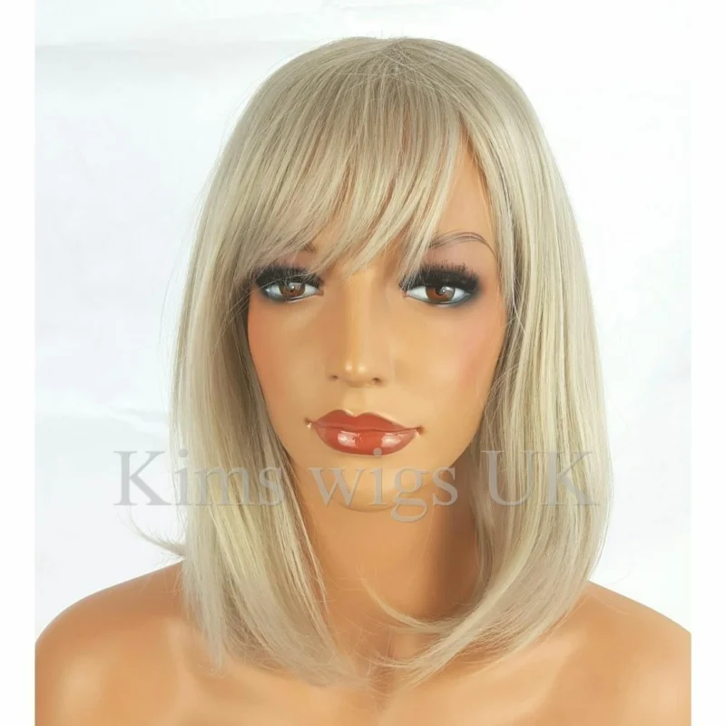 

LIGHT SILVER GREY LADIES WOMENS SHOULDER LENGTH LAYERED BOB WIG HEAT RESISTANT