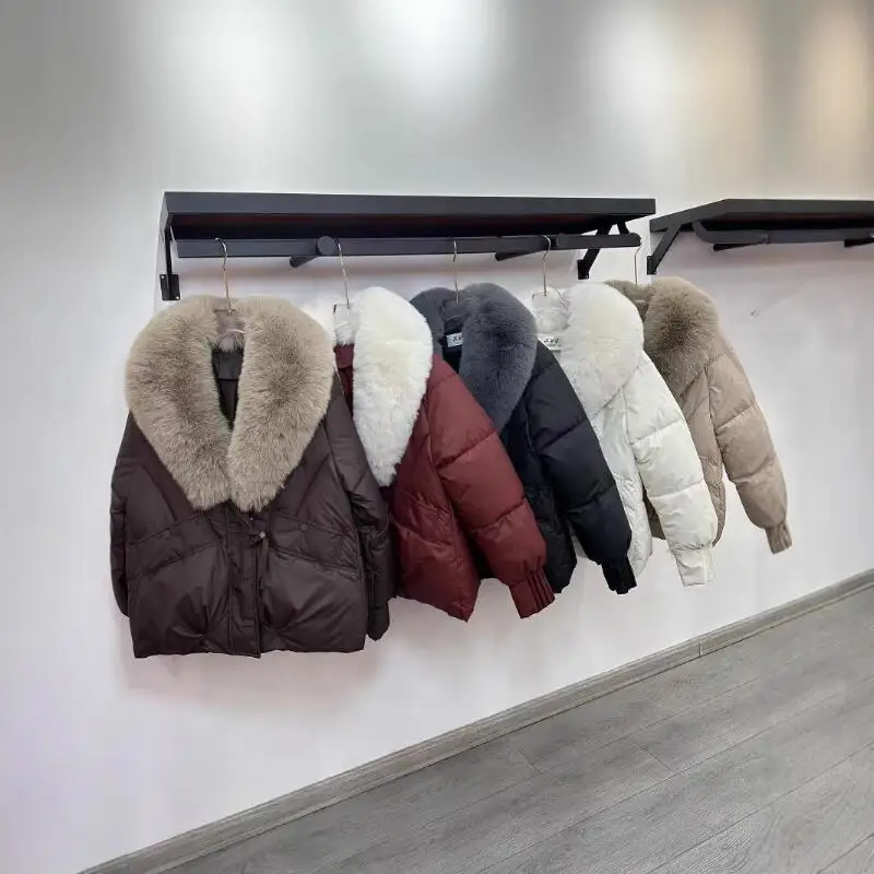 Hot 2025 Vrouwen Nieuwe Winter Mode Warme Grote Bontkraag Temperament Jas High End Westerse Stijl Casual Losse Korte Cottonclothing