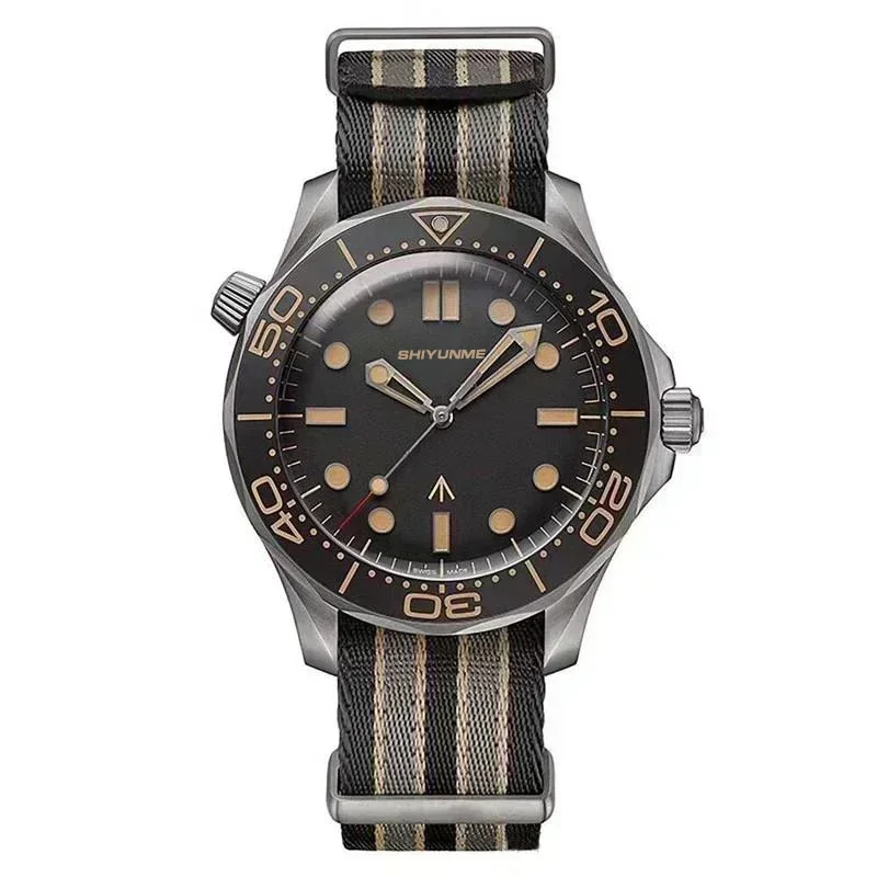 WATCH1 Store Orologio meccanico automatico da uomo 4 mm Acciaio inossidabile Oro rosa Lunetta in ceramica rossa Gomma zaffiro