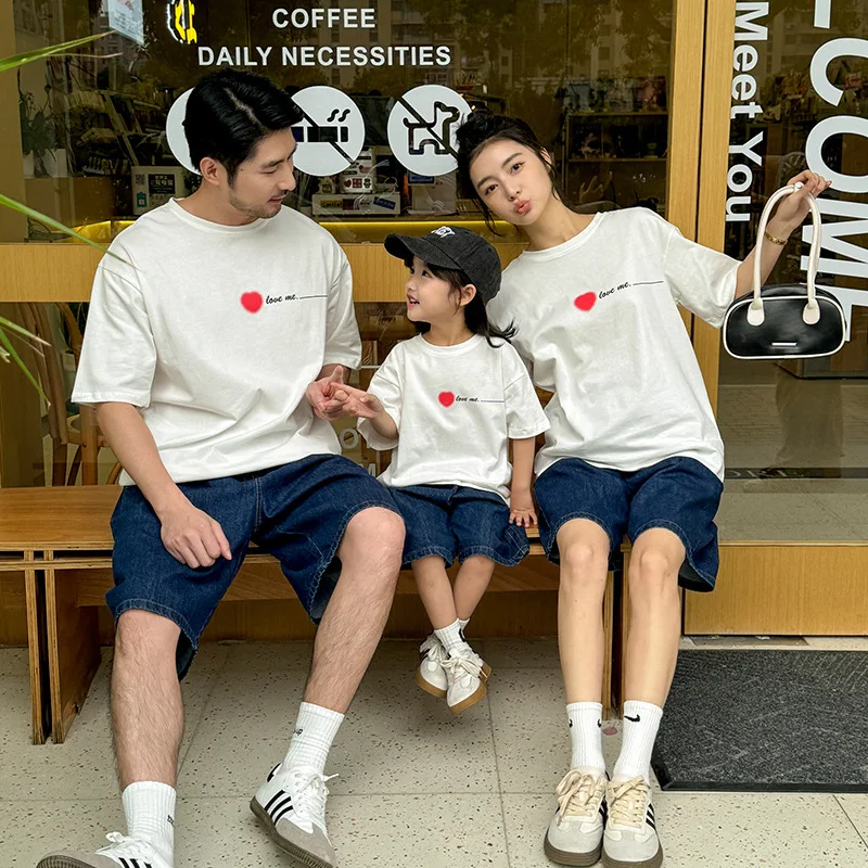 Summer Clothing Same for The Whole Family Outfits Mother Father Son Daughter Matching Hearts T Shirts Denim Shorts Clothes Sets