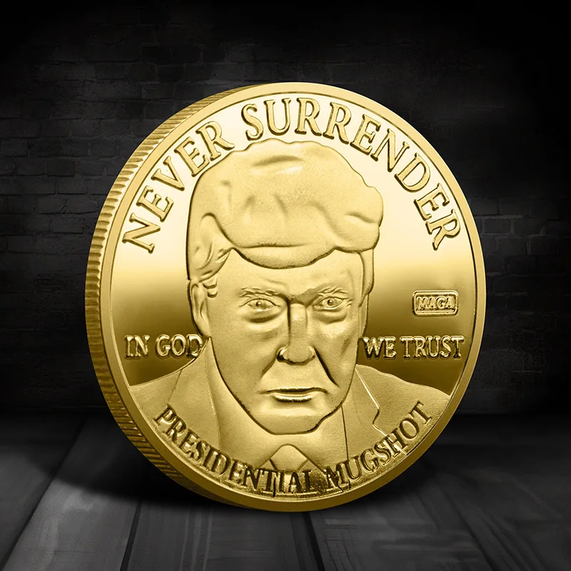 The U.S. President Donald Trump Souvenir Coins Golden Plated Never Surrender Liberty Nation Collectible Coin