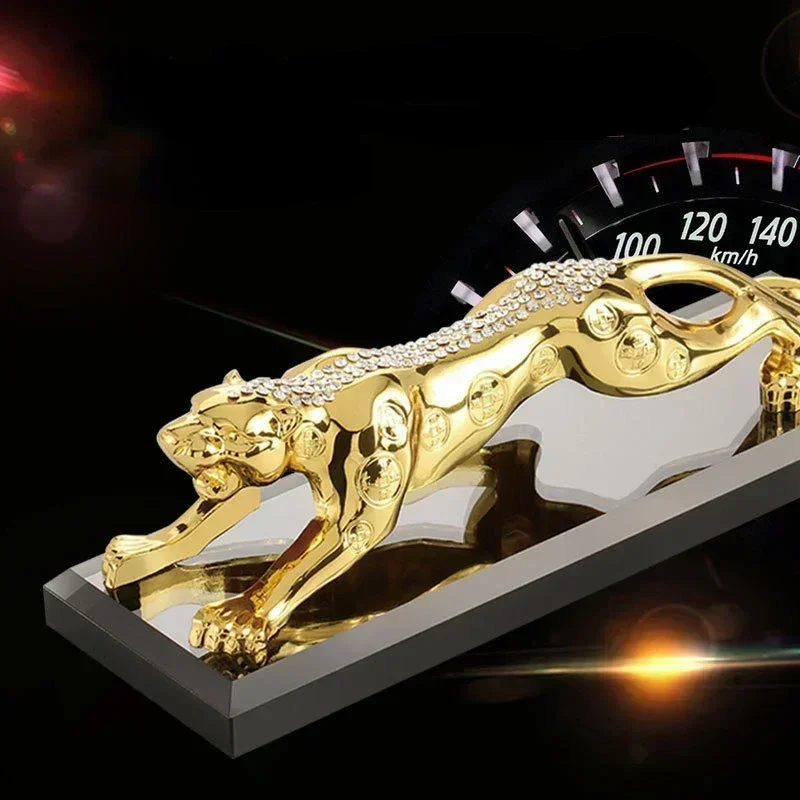 Desktop decorations, wild leopards, diamond-encrusted decorations, animal decorations, high-end car interior accessories.