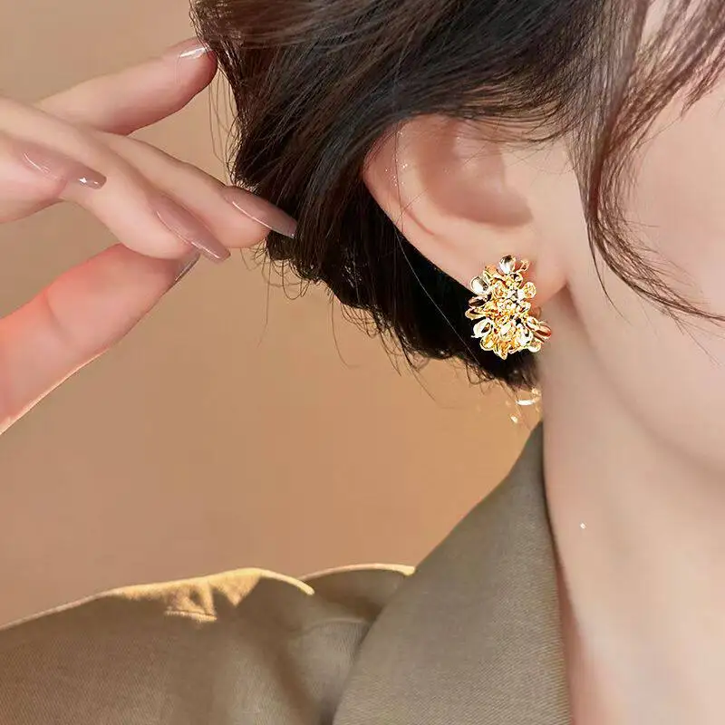 925 needle French metal flower earrings light luxury high-end fashion temperament earrings retro versatile earrings for women