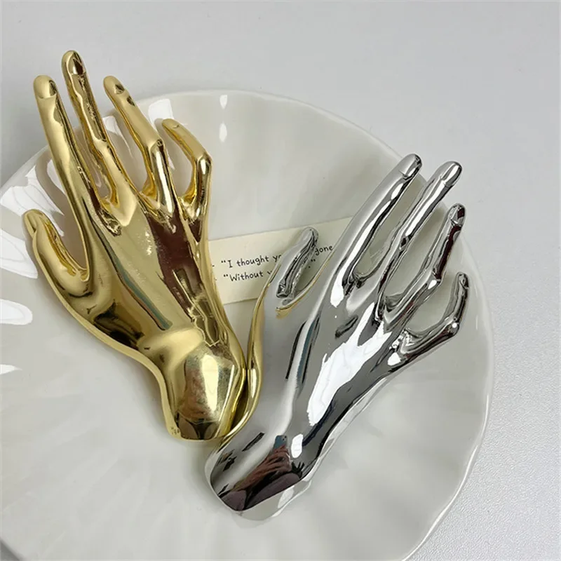 Vintage Hyperbole Metal Smooth Palm Hand Shape Large Broochs For Women Men Punk Unique Creative Suit Pin Party Jewelry