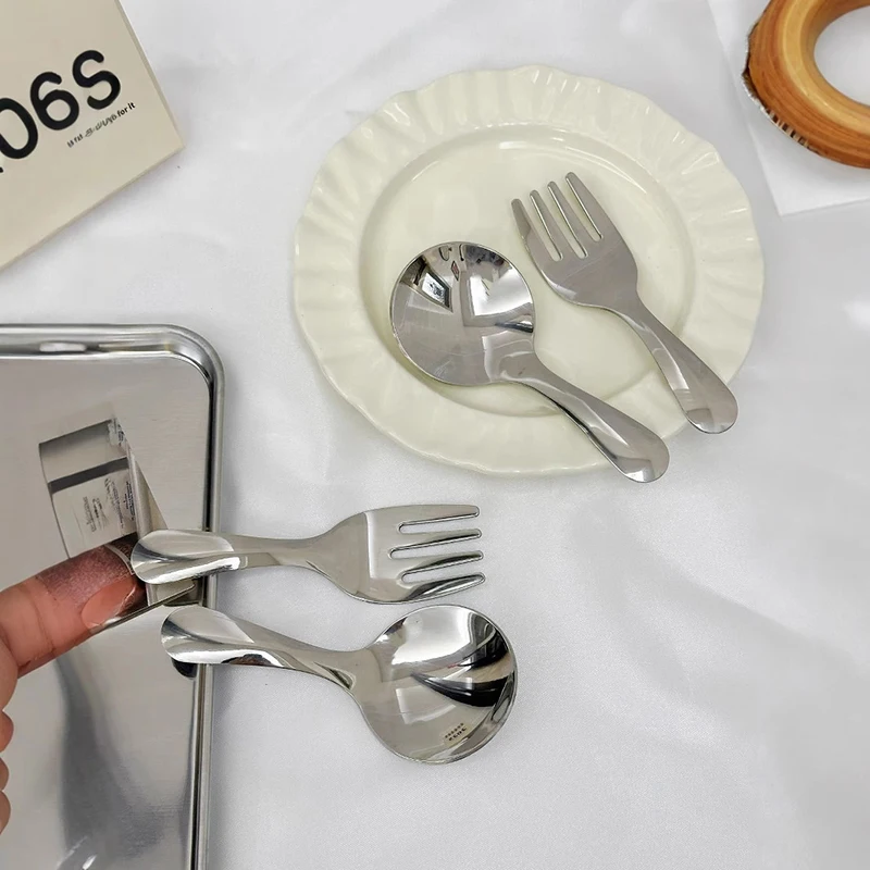 Colher redonda de aço inoxidável premium; Colheres de sobremesa elegantes douradas para acessórios de cozinha