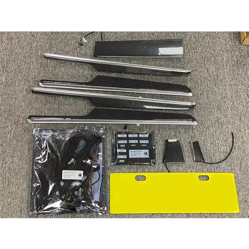 2014-2022 95B Automotive Interior Ambient Lighting Carbon Fiber Textured Door Footwell Lights for Macan