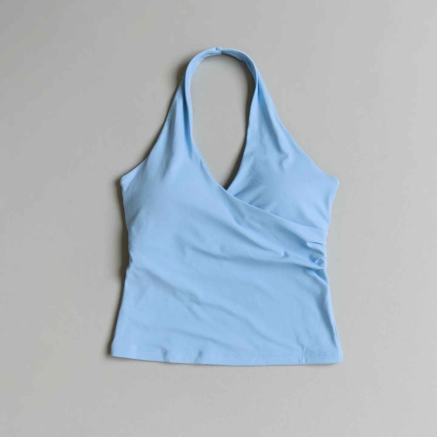 V-Ausschnitt, Neckholder, Yoga-Top, hochelastisch, bequem, atmungsaktiv, mit schickem Rückenausschnitt, figurformend, Sport-BH, für den Außenbereich geeignet. – Detail 11