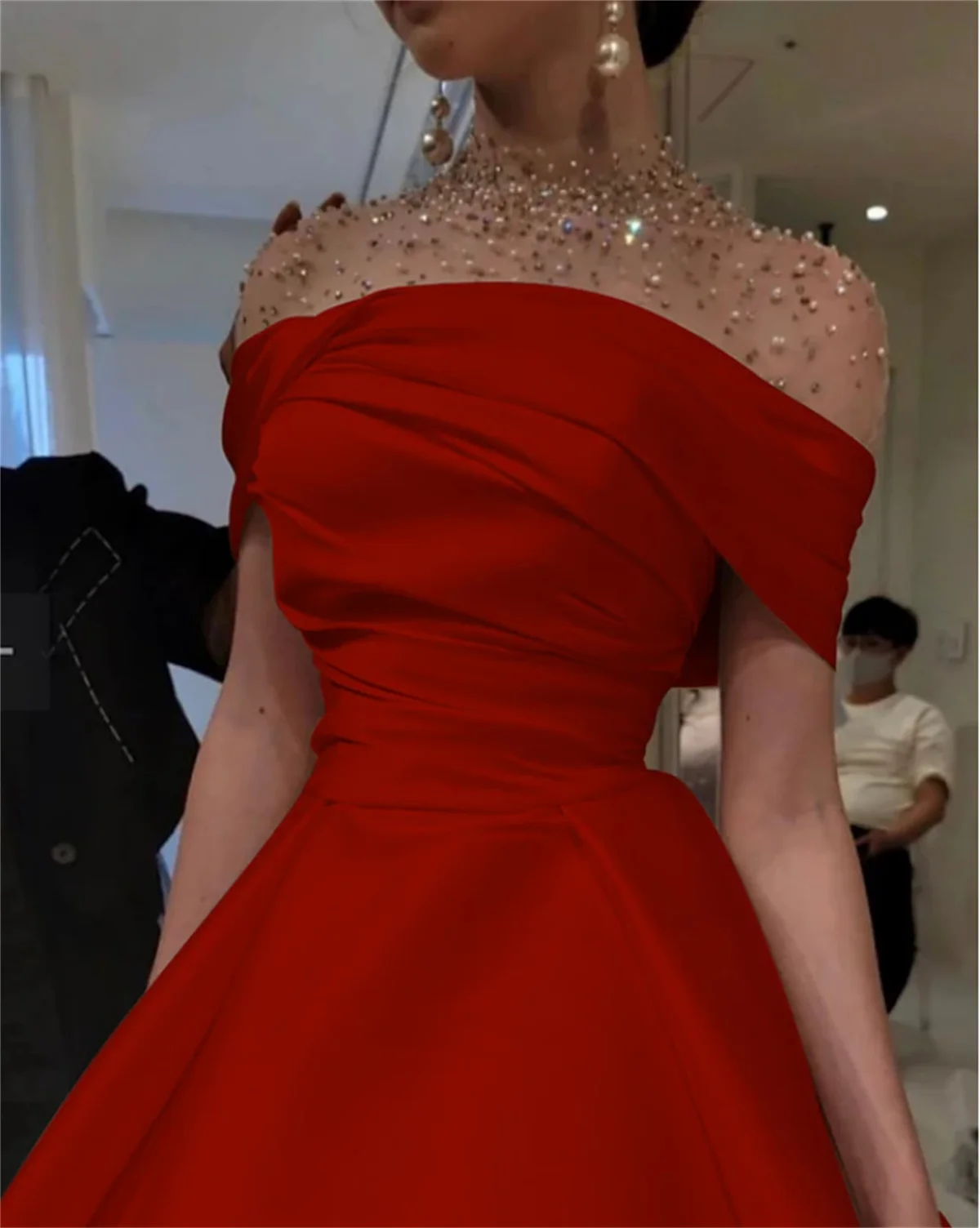 2024 Fashion Celebrity Style Minimalist Prom Formal Evening Dress Strapless Sleeveless Floor Length Satin with Embroidery Custom