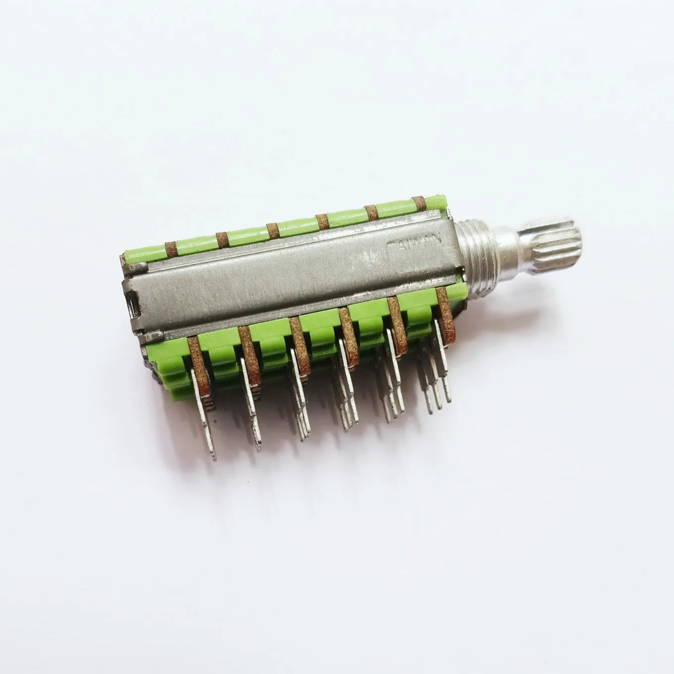 Original new 100% 12 Type precision potentiometer 6-couplet A10K*6 6-voice channel sound box volume potentiometer SWITCH
