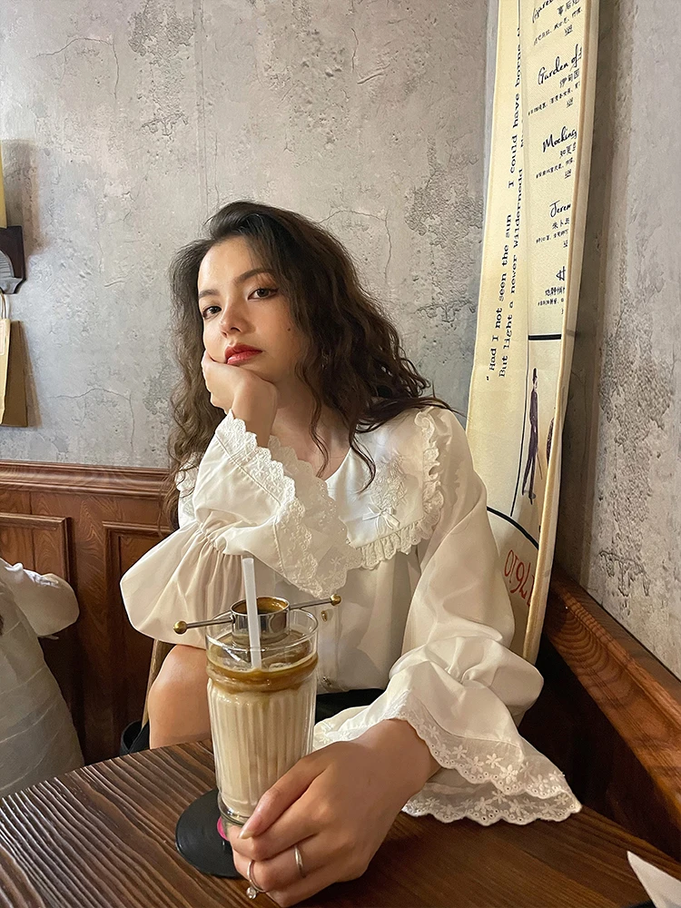 

Белая женская блузка с воротником, модный осенний топ из хлопка и полиэстера, с длинными рукавами-лепестками, дышащая, для активного отдыха