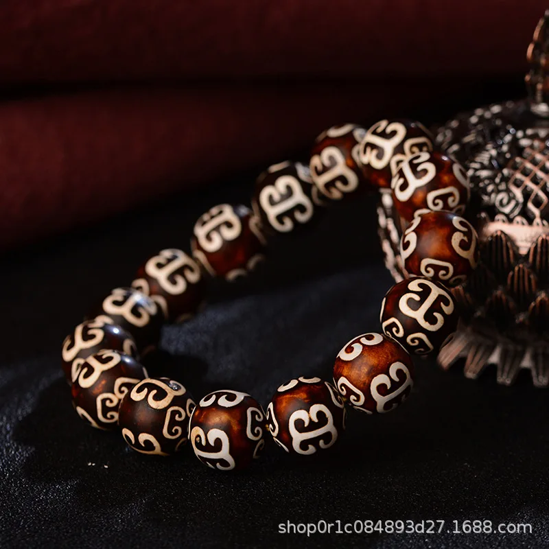 

Tibetan Dzi Bead with Three Auspicious Cloud Patterns, Fortune-Bringing Beads, Agate Bracelet