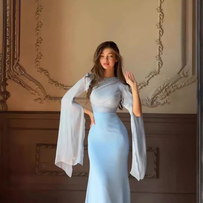 Robe d'été mince en satin transparent à manches longues en verre épissé