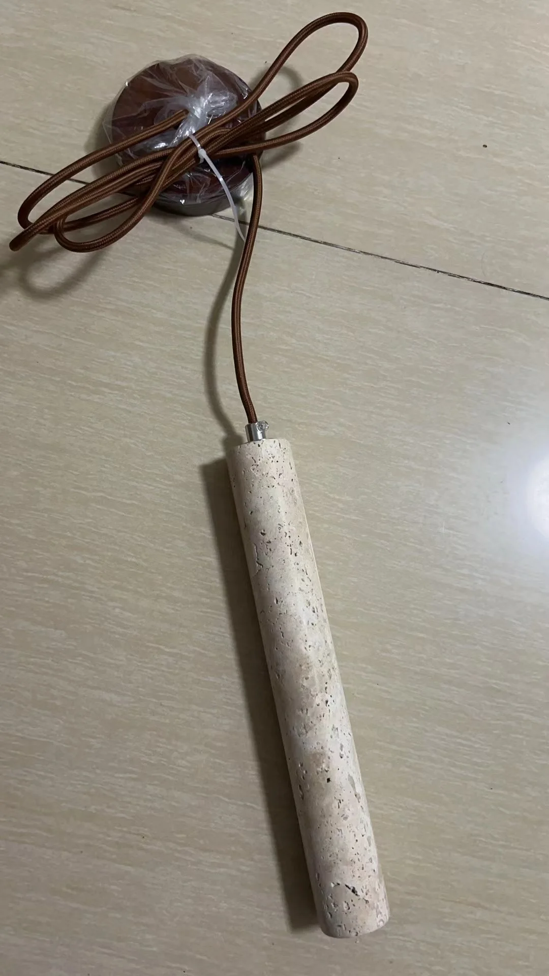 مصباح الترافرتين الأصفر ثريات غرفة النوم أضواء قلادة بجانب السرير أضواء غرفة المعيشة الرجعية منصة مشروبات مصابيح معلقة الإضاءة