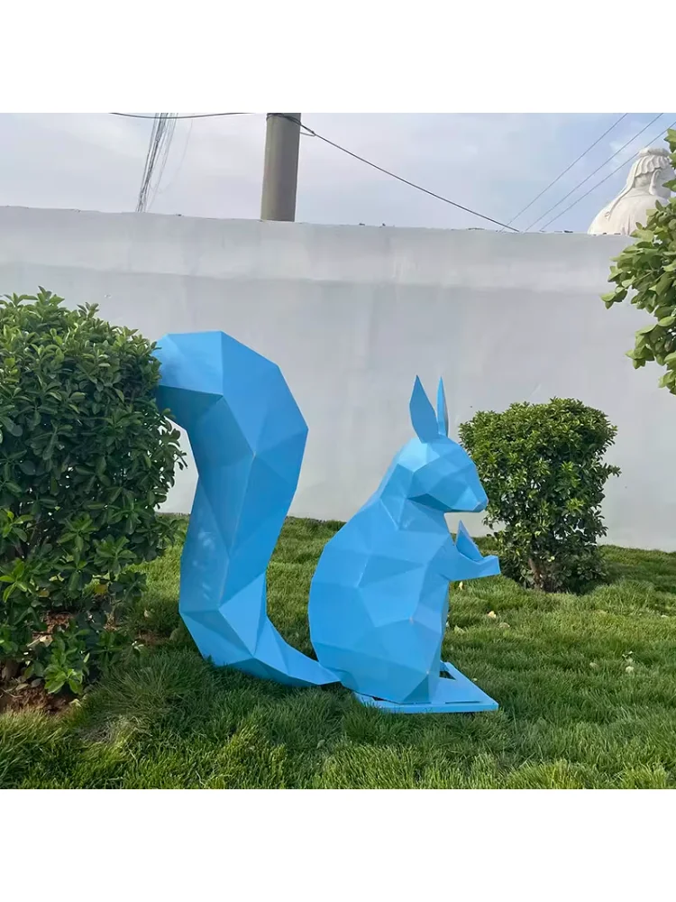 Geometric Squirrel Sculpture Stainless Steel Abstract Block Surface Cartoon Squirrel Park Shopping Mall Garden Landscape