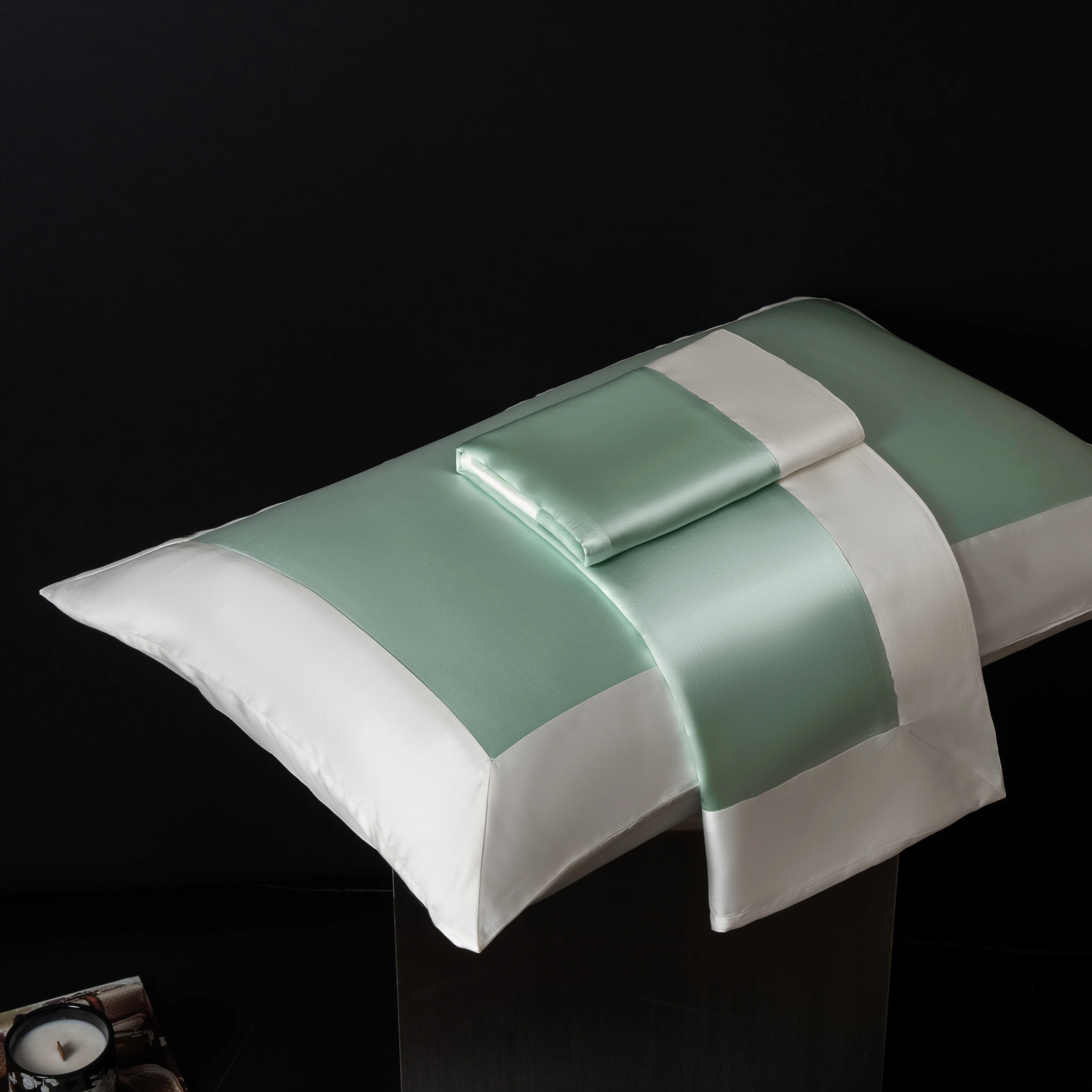 ATNKADDS Mulberry Silk Pillowcase Silk Lyocell Spliced Front and Lyocell Back Breathable Skin Friendly Envelope Closure 1 Piece