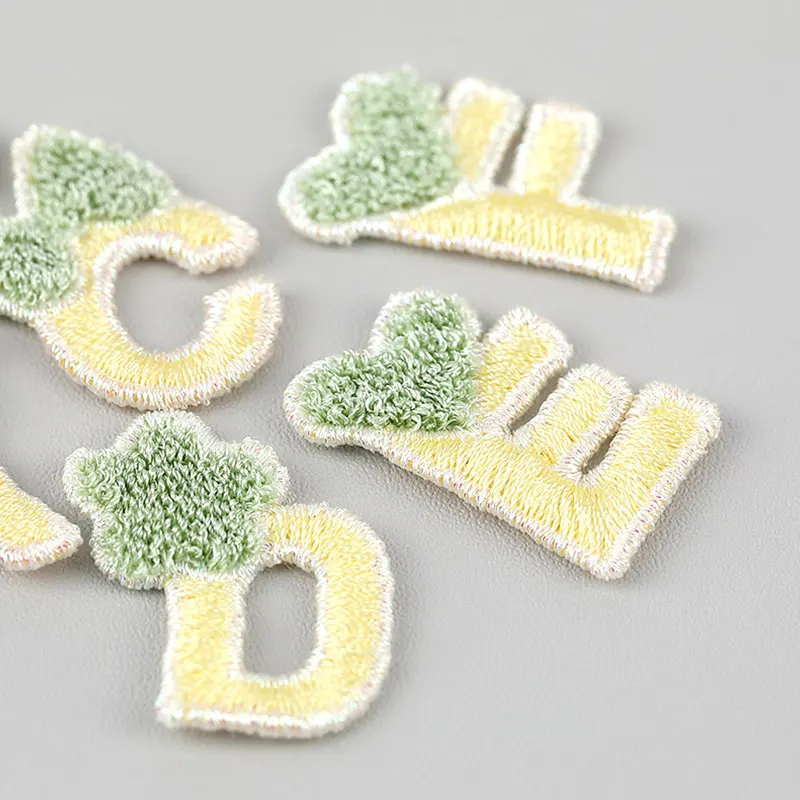 10 Stück 3D-Buchstaben-Handtuch-Stickapplikationen für Haarspangen, Schuhe, Leggings, Socken, Accessoires, Aufnäher – Detail 1