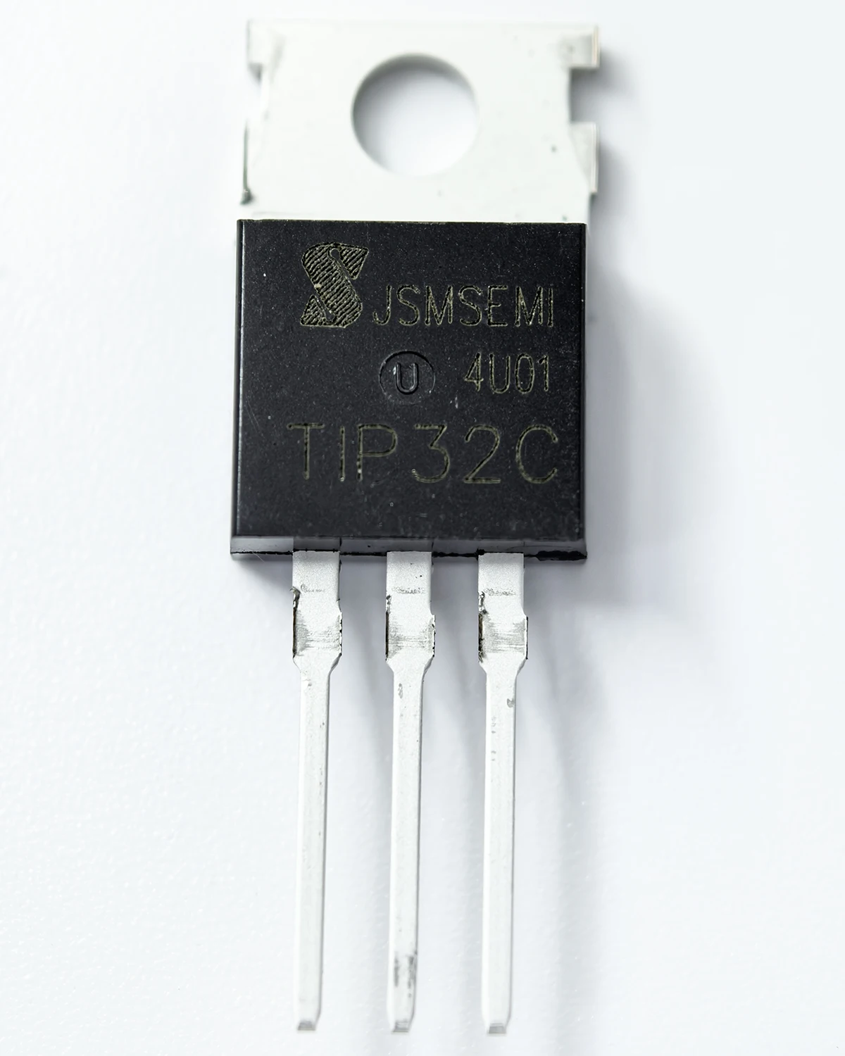 

TIP32C 100V TIP32B 80V TIP32A 60V TIP32 40V TO-220 3A PNP Power Transistors For Medium Power Linear and Switching