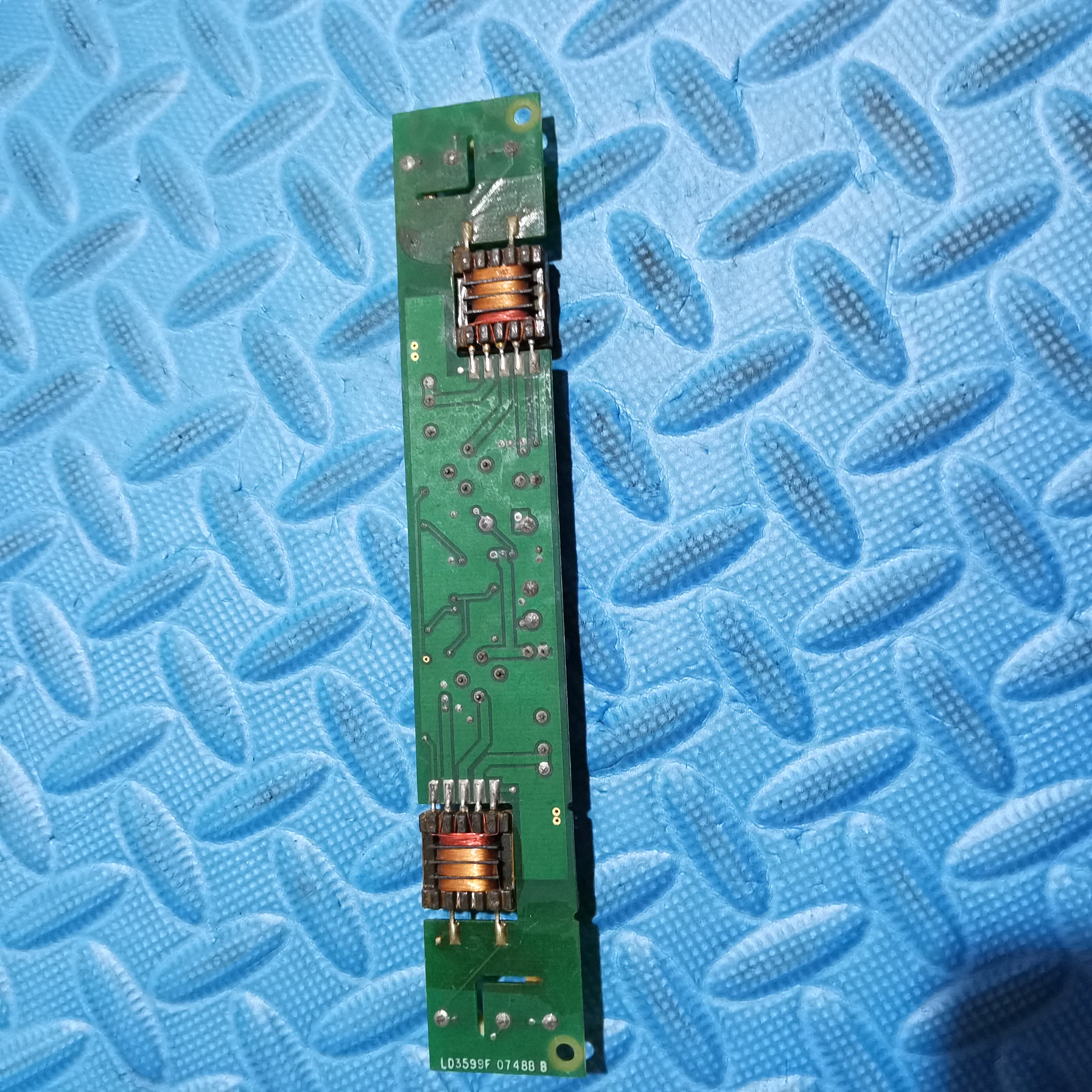 Inversor LCD n10195f-3