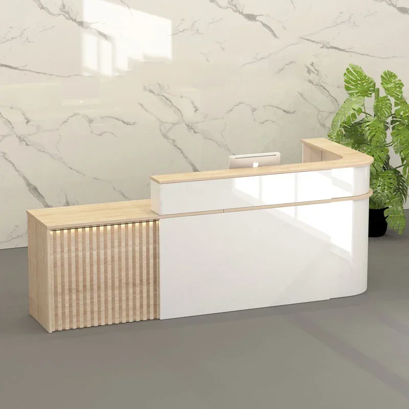 

Столы для ресторанов, стойки ресепшн, кафедры, белые прилавки для розничной торговли, прилавки для кассовых операций, мебель для ресторанов, мебель для отелей, витрины для жидкостей