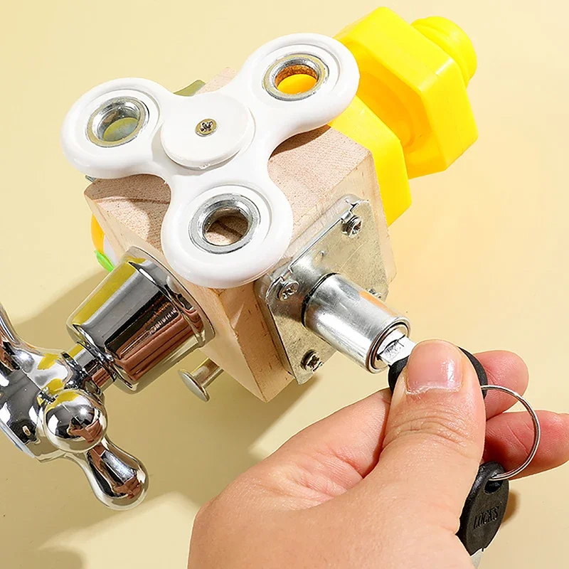 لعبة تدريب مونتيسوري الخشبية المزدحمة للأطفال للتعلم المبكر