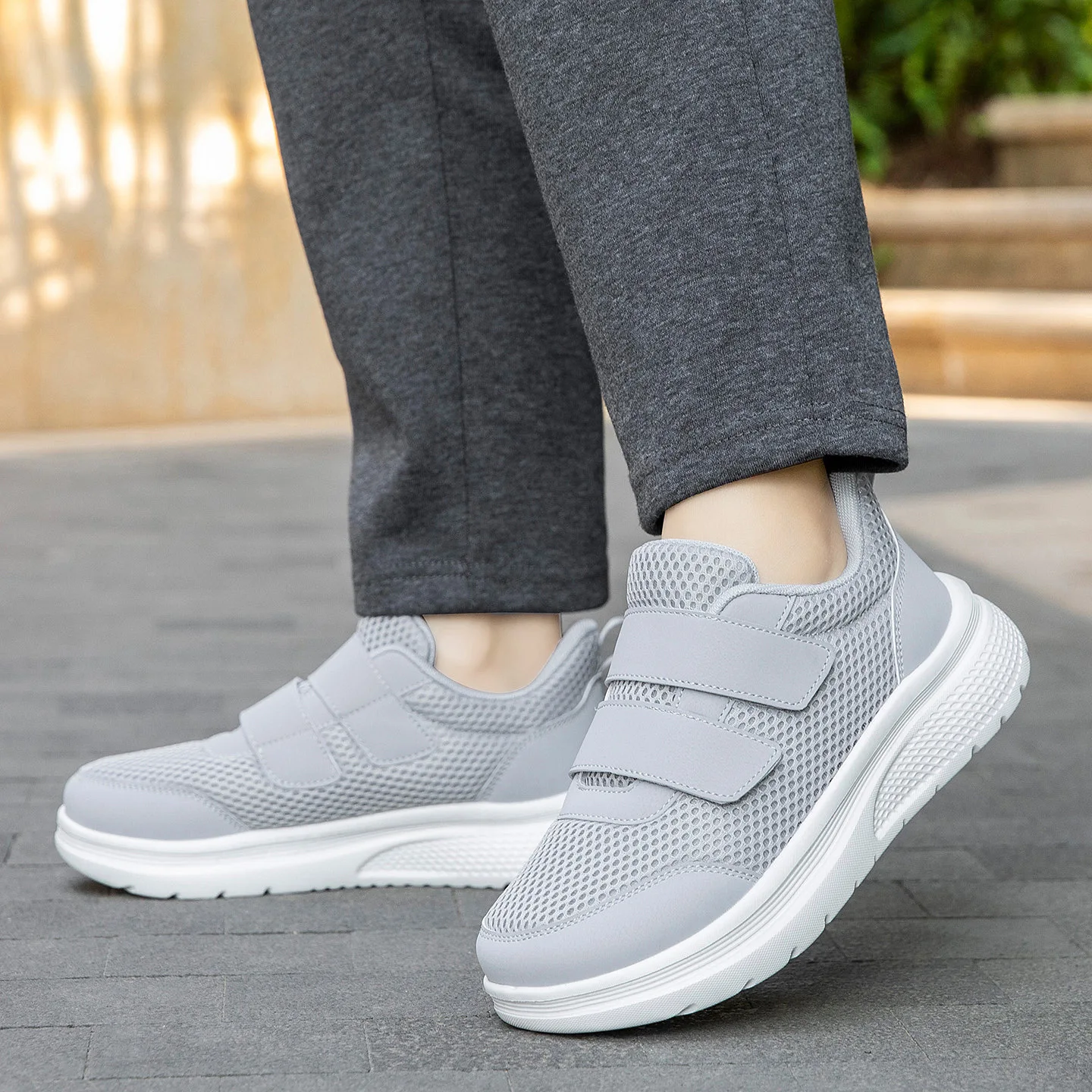 

Men's Adjustable Strap Walking Shoes Breathable Mesh Upper Non-Slip Lightweight Casual Sneakers for Daily Use Large Size Shoes