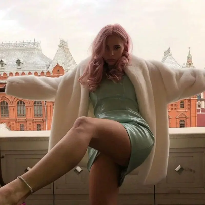 화이트 윈터 여성용 인조 모피 재킷 두꺼운 오버사이즈 플러피 페이크 퍼 코트 여성용 인스타그램 스타일 에코 퍼 코트