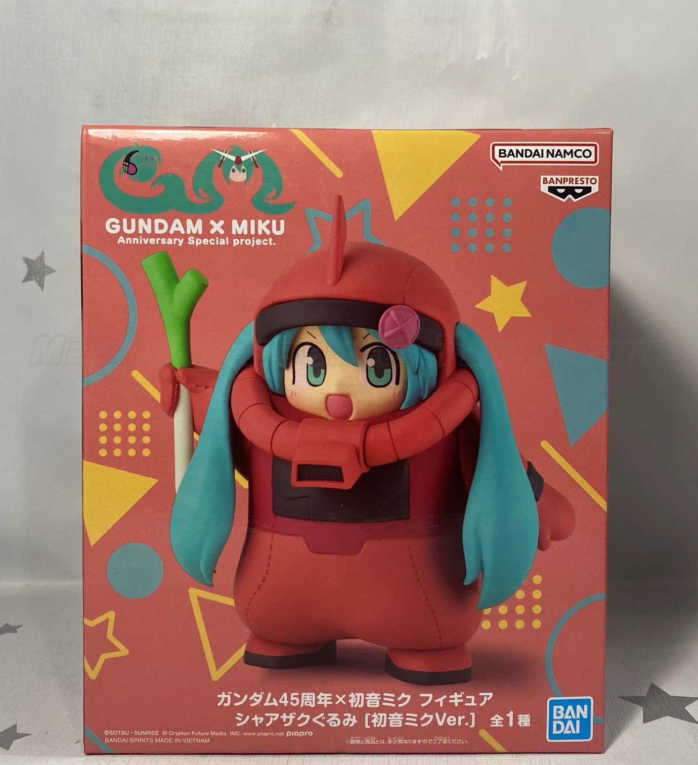 【在庫あり】バンプレスト-モビルスーツガンダム-初音ミク-ms-06s-ザクii-コマンダータイプ-チャーアズナブル-カスタムアニメフィギュア