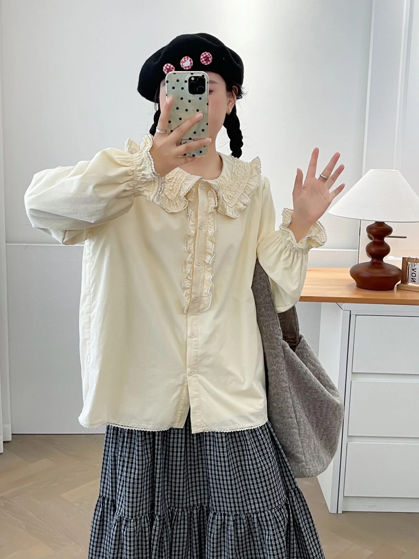 Nowa koszula zimowa z długim rękawem z polaru na rok 2025, damska bluzka z kołnierzykiem Piotrusia Pana i falbankami, luźna bluzka w stylu Mori Girl odmładzająca, T5N750CC