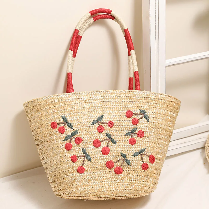 2026 niche embroidered cherry shoulder straw bag, new fashionable large-capacity wheat straw woven bag