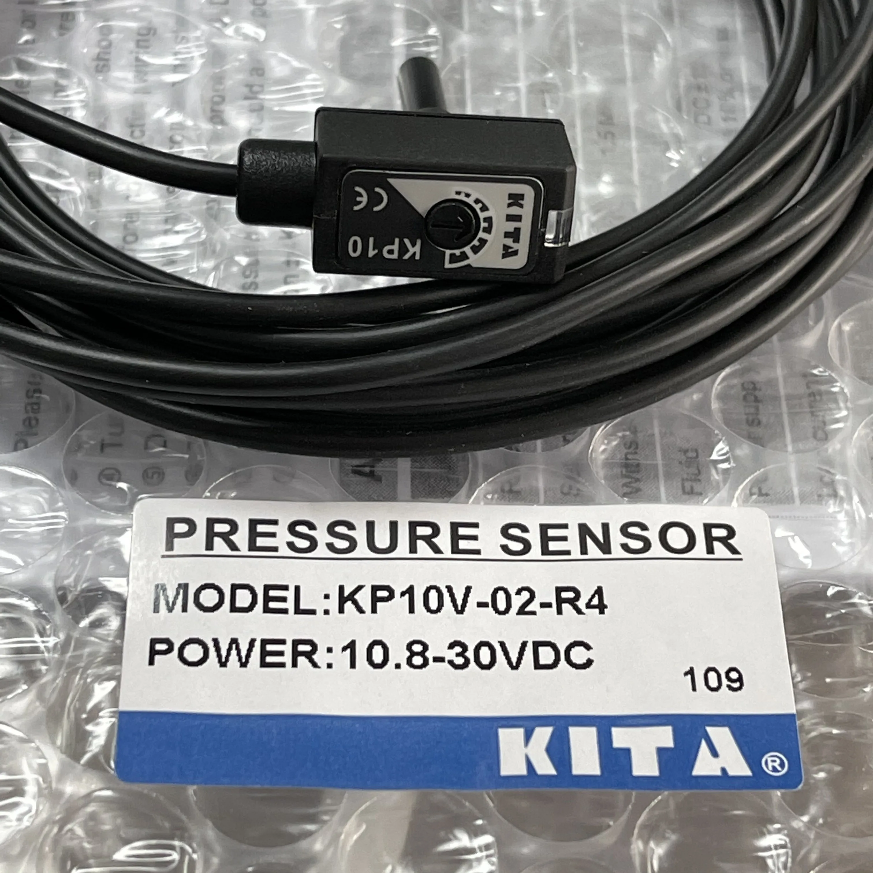 new  pressure switch   KP10V-02-R4  KP10P-01-F1    -0.1~0MPa DC12-24V   1~5V OUTPUT