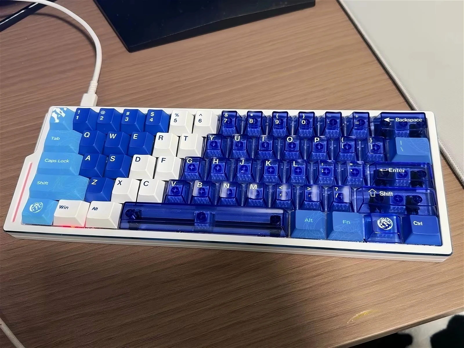 Wooting Keycap 60/68/87 Blue and White Gradual Change Mixed through PBT + PC Custom Keycap Hot Sublimation