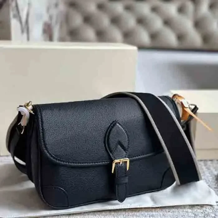 

Luxury Designer Messenger Bag Shoulder Bag Emboss Leather handbag High Quality Cross Body Purses Women's famous Brand