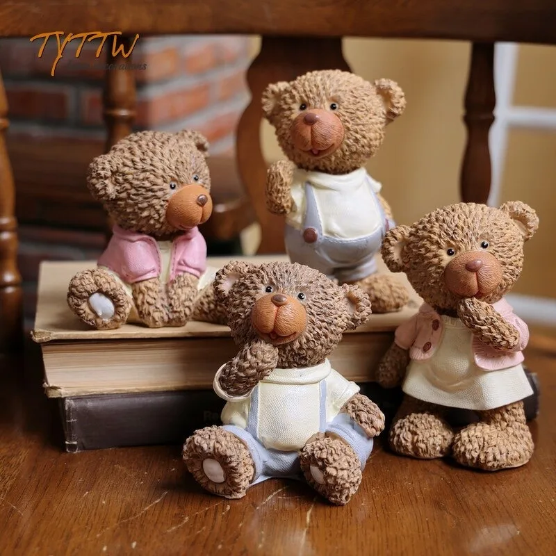 American Style Desktop Kids Room Cartoon Trendy Welcome Bear Sweetheart Space Cake Confession Figurine Collectible Decoration
