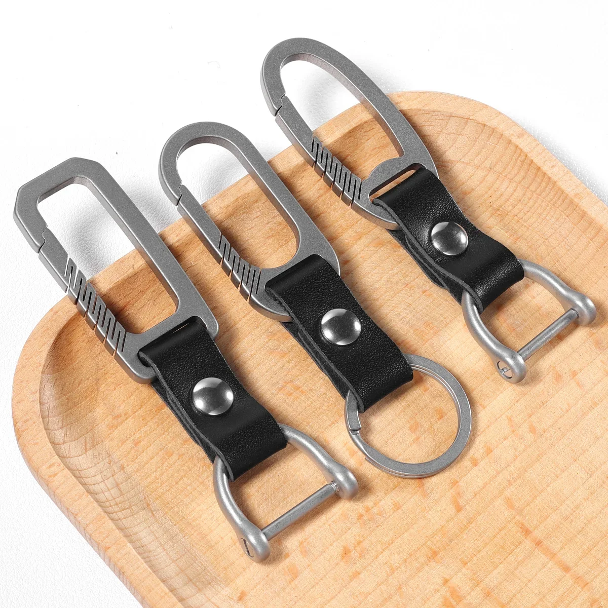

Titanium Leather Key Chain Men EDC for Car Key Holder Buckle Luxury Lightweight Key Ring Holder Tool Carabiner Men Gift Gadgets