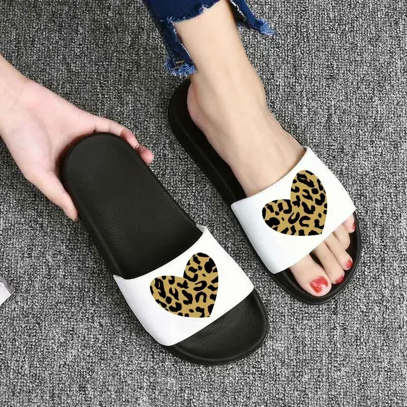 Summer slippers women Cute leopard love slippers home Indoor slides Non-slip PVC ladies sandalias Beach Slides Flip Flops