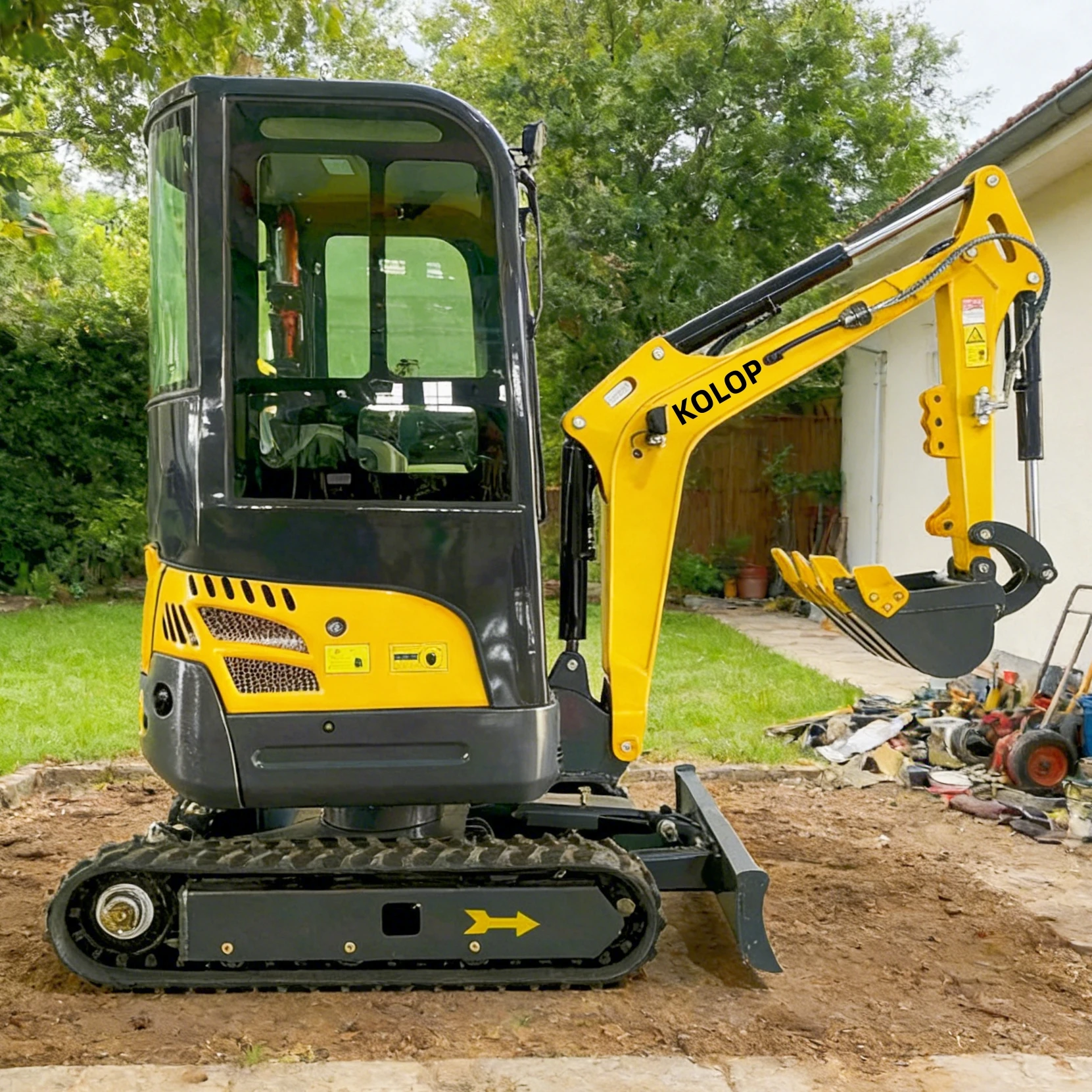 

1.2 Ton Digger Enclosed Cab CE Certified Mini Excavator 1.8Ton Suitable for European Farm and Garden Work Fast delivery