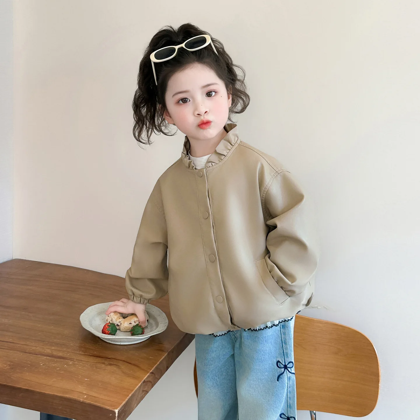 Girls' leather jacket 2026 new spring/summer/autumn outfit stylish children's super good-looking leather jacket