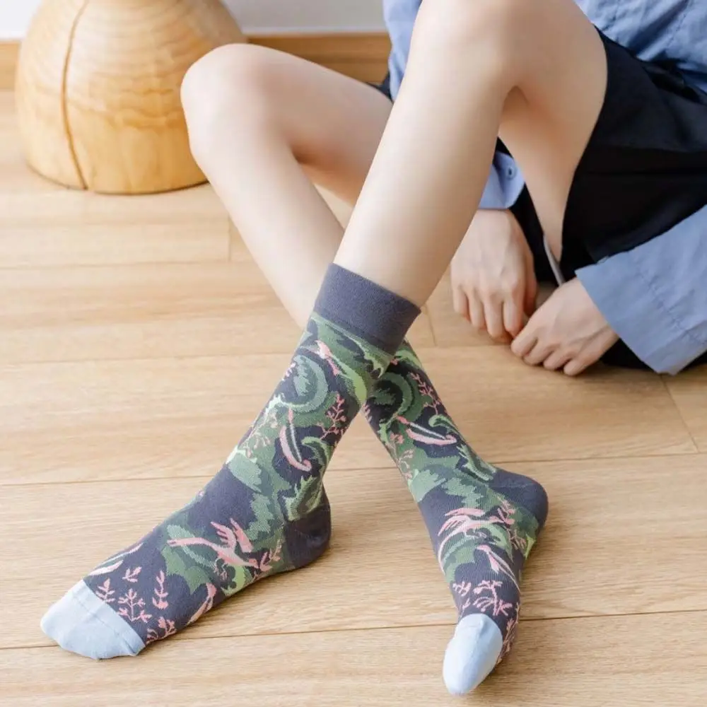 Fashion Female Hosiery Retro Cotton Couples Socks Female Mid-tube Sock Autumn Winter Socks Oil Painting Socks