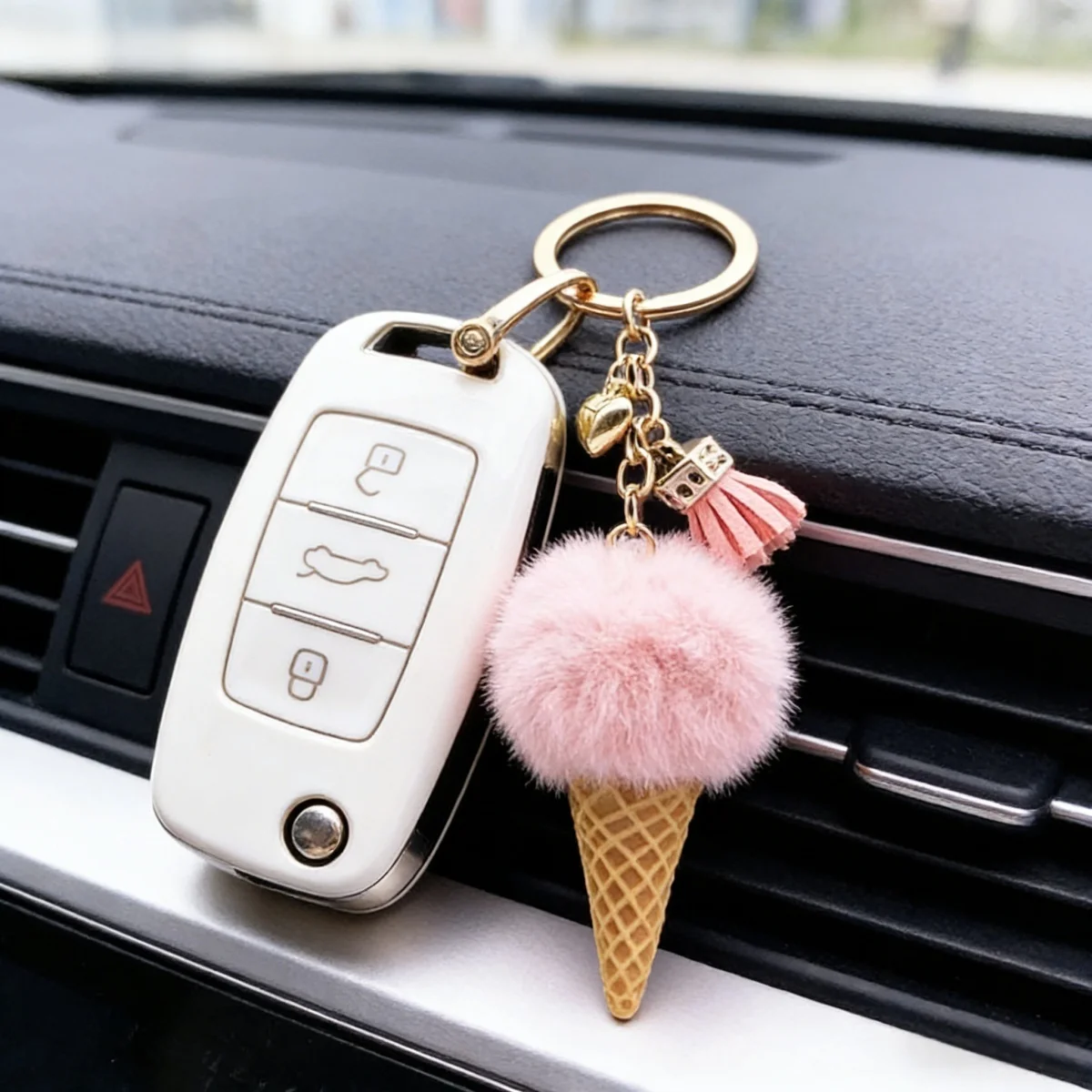 Niedlicher Eiscreme-Pompom Schlüsselanhänger Weicher Plüsch-Taschenanhänger Flauschiger Schlüsselring Trendiges Schmuck-Accessoire Geschenk für Sie