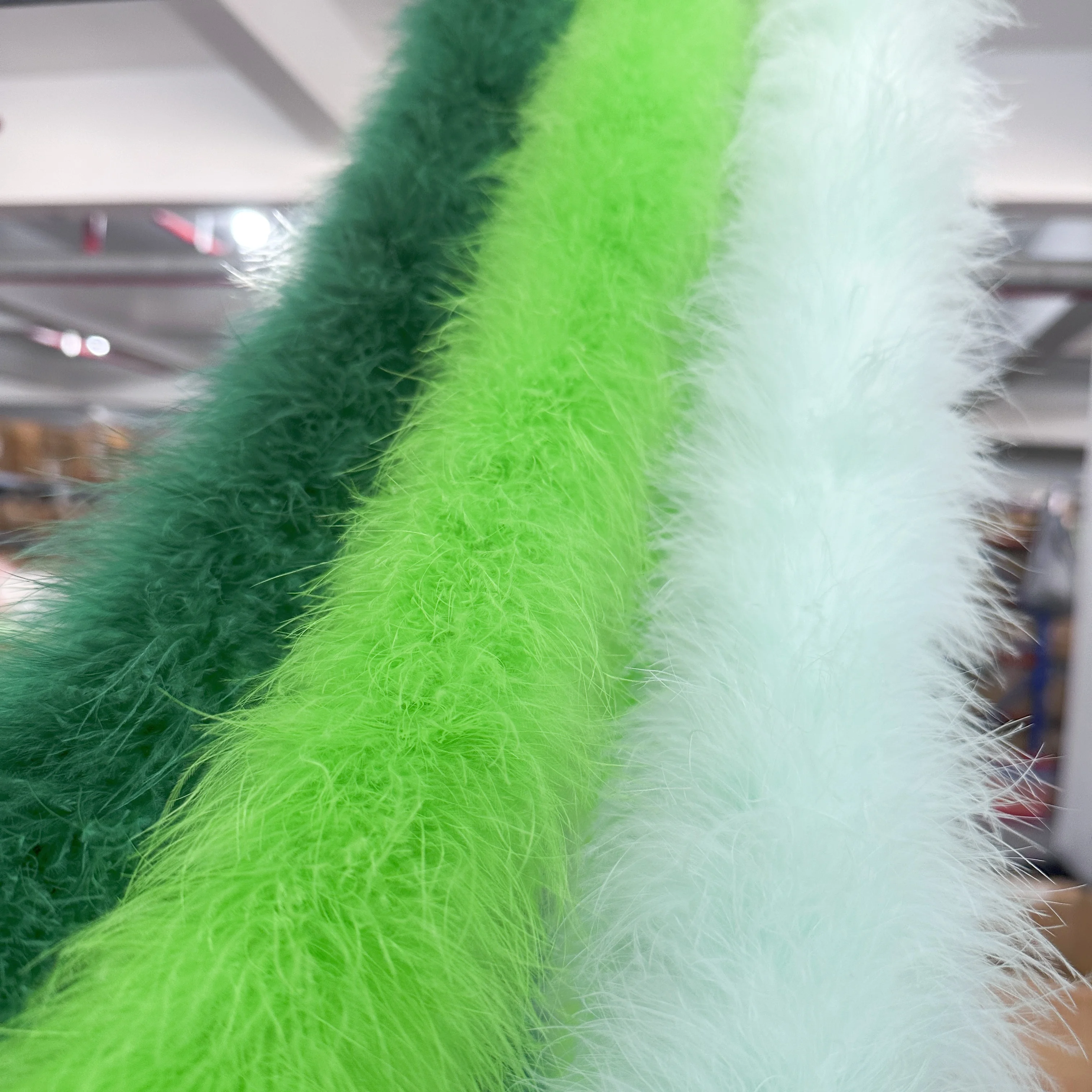 Adorno de Plumas de Marabú Nat - Feather Trim Marabou reseña y precio
