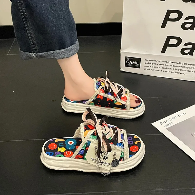Women Summer Sandals Fashion Platform Slippers Chain Decoration Garden Shoes Candy Color Slides Flip Flops Outdoor Casual Shoes